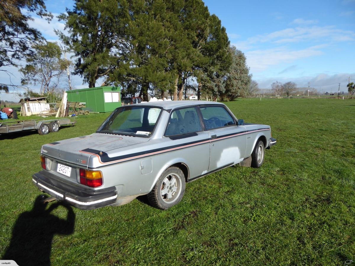 Volvo 240 gt